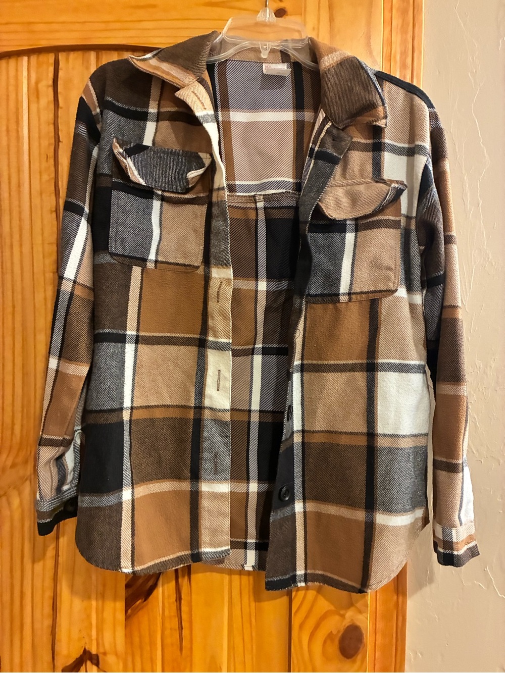 Women’s xs Button-Front Shacket Jacket in Brown